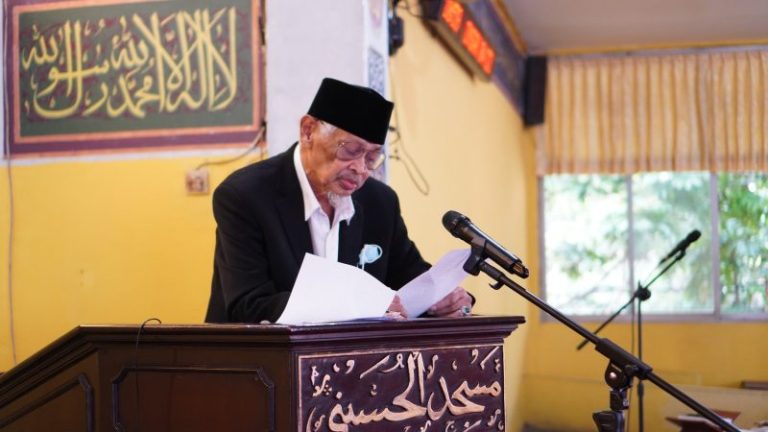 Haul Ke-23 Prof. KH. Ibrahim Hosen: Prof. Dr. KH. Abdul Wahab Abdul Muhaimin Memimpin Do’a